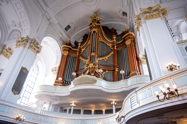 Hamburg: Historic WW2 Walking Tour & Panorama in Small Group