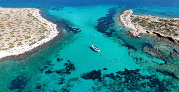 Antiparos: Private Half-Day Cruise with Swim Stops