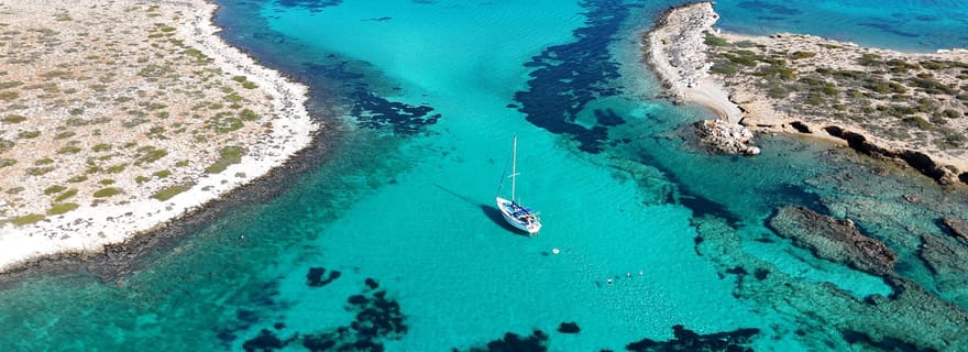 Antiparos : Croisière privée d'une demi-journée avec arrêts baignade