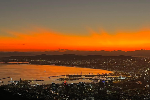 Kaapstad: Wandeling met gids over Lion's Head bij zonsopgang of zonsondergangZonsopgang wandeling vanaf trefpunt