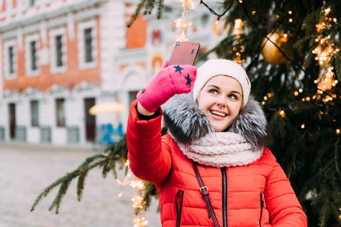 Majestic Christmas Walking Tour in Riga