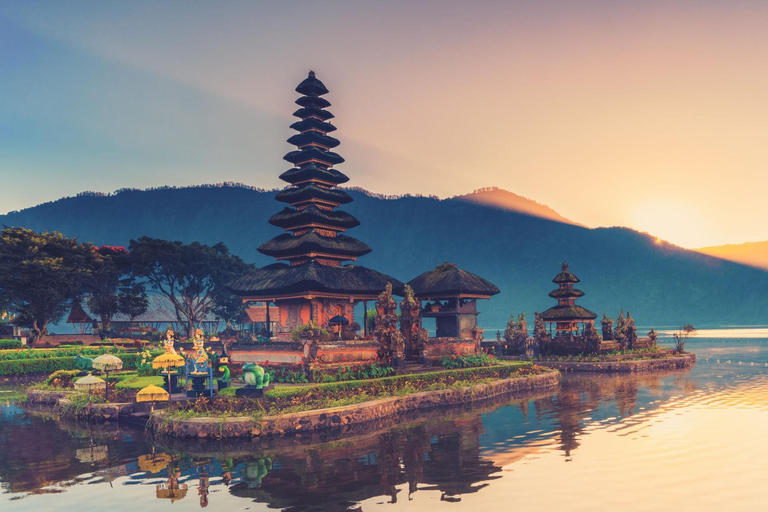 Bali: Half-Day Tour UNESCO Sites Ulun Danu and Jatiluwih Private Tour With Entry Tickets
