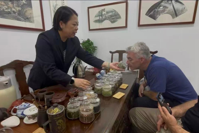 Shanghai Day Tour: Private Car/Van+Driver+Guide (Tkts Inc) Tour de un Día en Shanghái:Vehículo+Guía de Español+Entradas