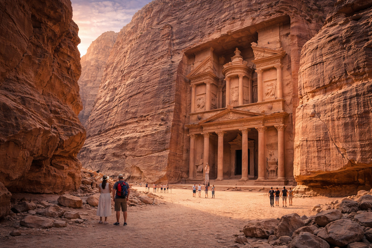 3-Day:Amman City Tour, Petra, Wadi Rum, Pink Lake & Dead Sea Amman: 3-Day Private Tour Accommodation and Transport