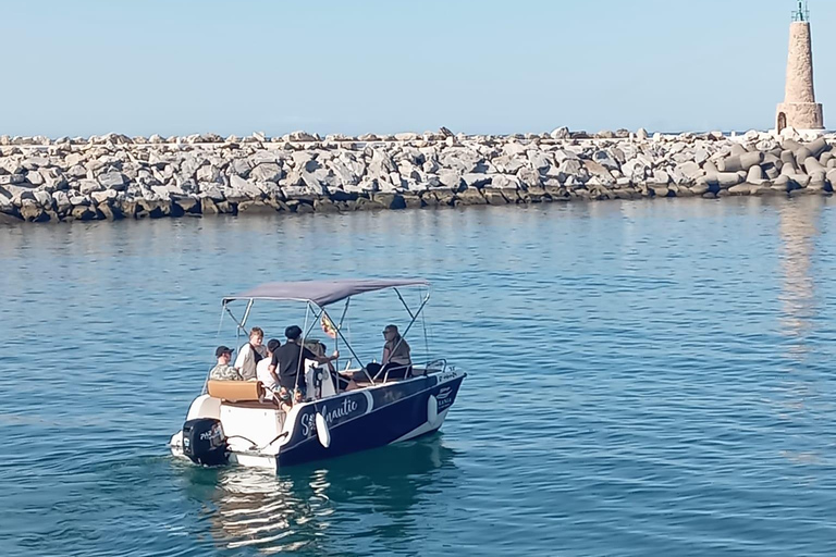 ماربيا: تأجير قوارب بدون ترخيص لمشاهدة الدلافينإيجار لمدة 30 دقيقة