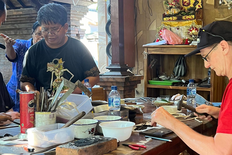 BALI: Cursus zilveren sieraden makenBALI: Cursus zilveren sieraden maken met rondleiding door Ubud