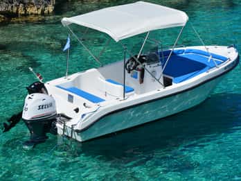 Tsilivi: Full Day Boat rental to Shipwreck & Blue Caves