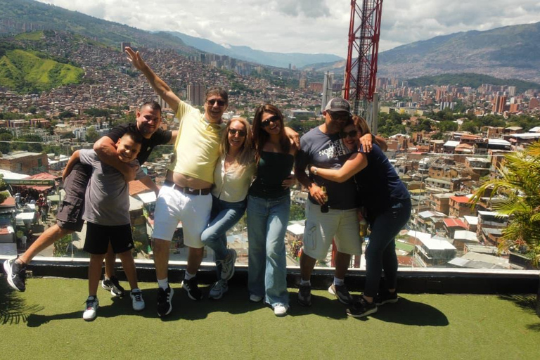 Comuna 13 Full Experience | Subway, Metrocable, Street Art and Culture. Comuna 13 Full Experience | Metro, Metrocable, Street Art and Culture.