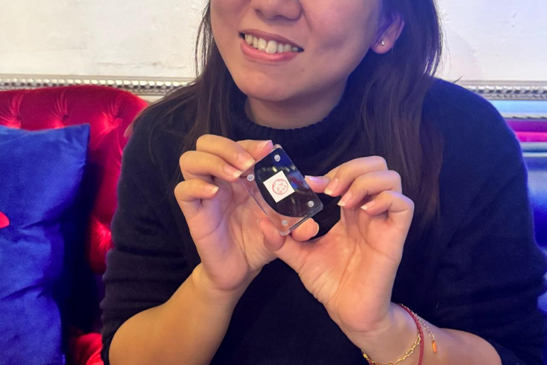 Tokyo: Write your name in kanji! With stamp