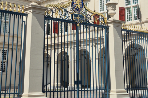 The Hague Private Walking Tour: Politics & Royal Heritage