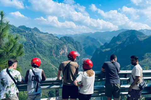 Circuit de luxe de 4 jours à moto à Ha Giang avec Easy Rider