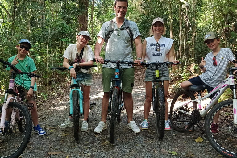 Aventura na trilha de bicicleta de Ubin