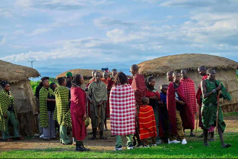Day tour to Makuyuni Wildlife Park with Maasai village visit