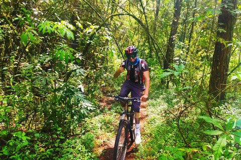 Valle de Bravo : Itinéraire de VTTRandonnée intermédiaire en VTT