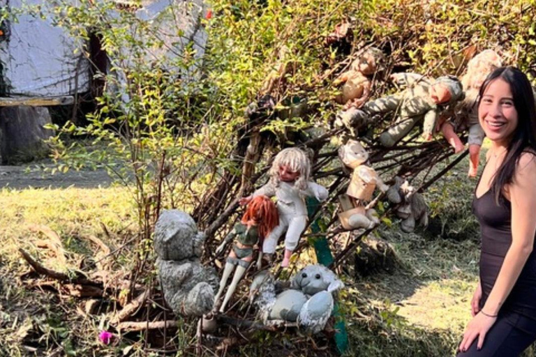 Musique et tequila à Xochimilco, visite de Coyoacán et CUMusique et Tequila à Xochimilco visite Coyoacán et CU