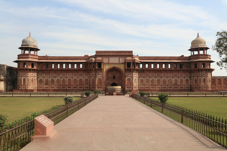 From Delhi: Taj Mahal, Agra Fort & Baby Taj Private Day Trip