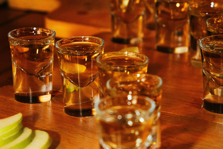 تبليسي من العنب إلى الزجاج - اكتشف نكهات تشاتشا الجريئة