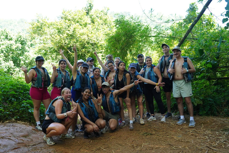 San Juan : Aventure sur le toboggan aquatique d'El Yunque avec transport