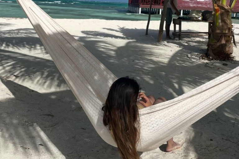 Panama City: San Blas Tropical Adventure – 3 Islands with Lunch at a Local Restaurant Tropical Adventure in Guna Yala: 3 Islands with Lunch at a Local Restaurant