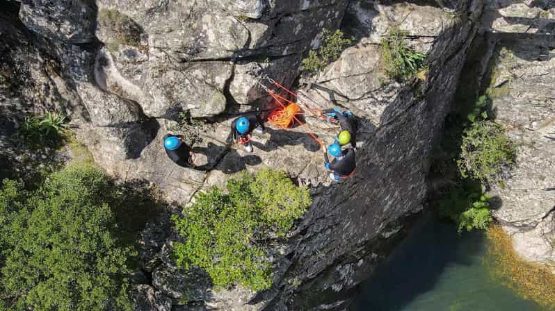 San Teodoro: Canyoning no Rio Pitrisconi com traslado em 4X4