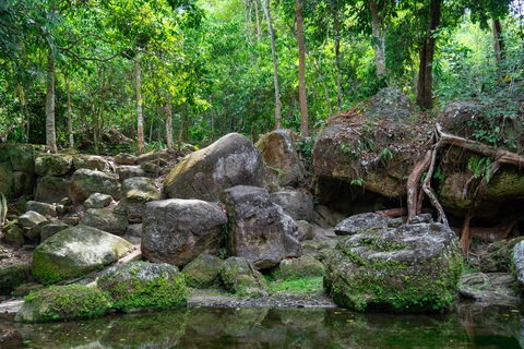 库伦山：摩托车探险之旅，前往失落的城市寺庙古伦山：摩托车探险之旅，探访失落的城市寺庙