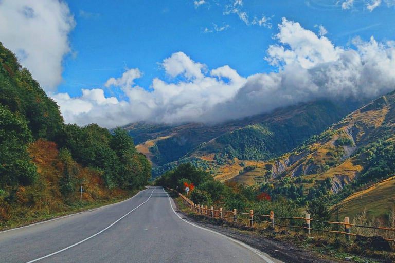 Tbilisi: Day Trip To Kazbegi Including Hotel Pick Up