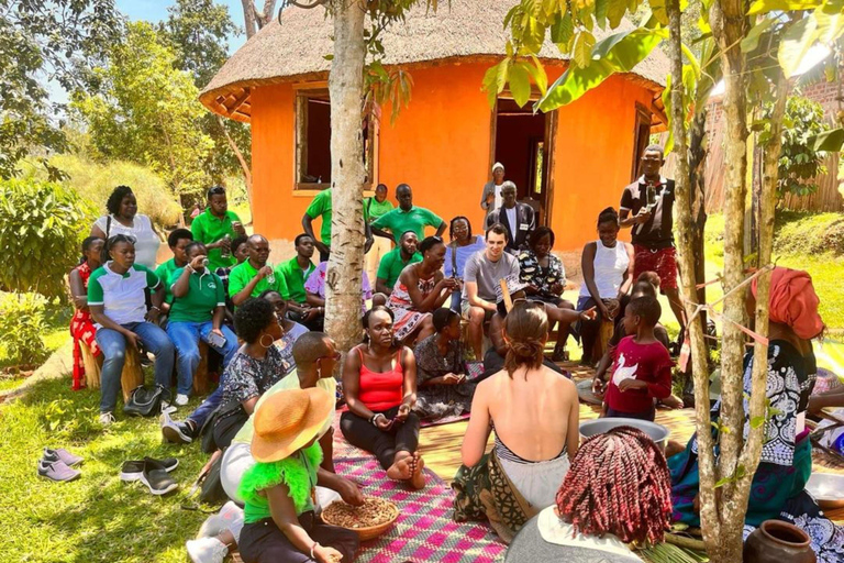 Vanuit Kampala: dagtrip naar Ewaffe Cultural Village met lunch