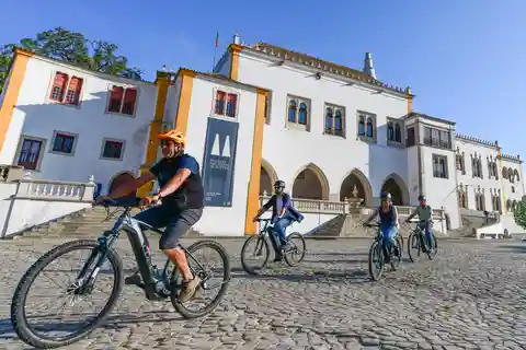 Lisboa: Passeio mágico de bicicleta elétrica em Sintra + Almoço e Palácio da Pena