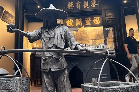 Tour noturno de assinatura: Passeio pela Marina com provas de comidaJunta-te ao grupo