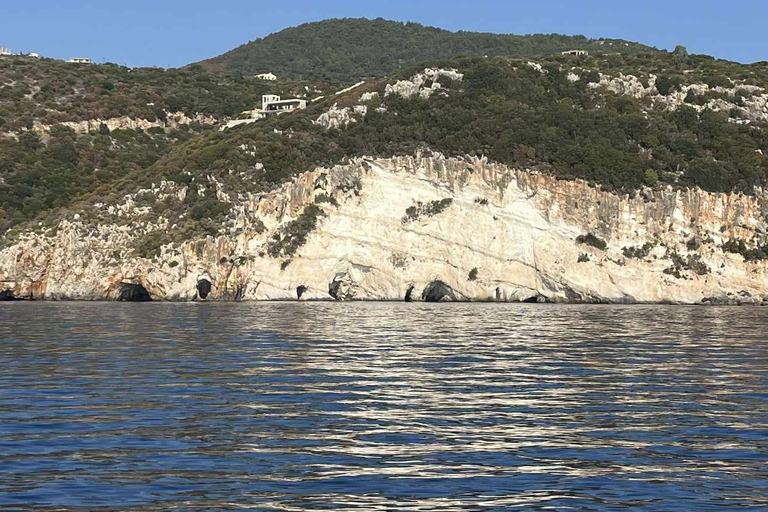 Zante: Crucero por la isla y las tortugas en EuroskyNaufragio Cuevas Azules e Isla de las Tortugas Cuevas Ceri