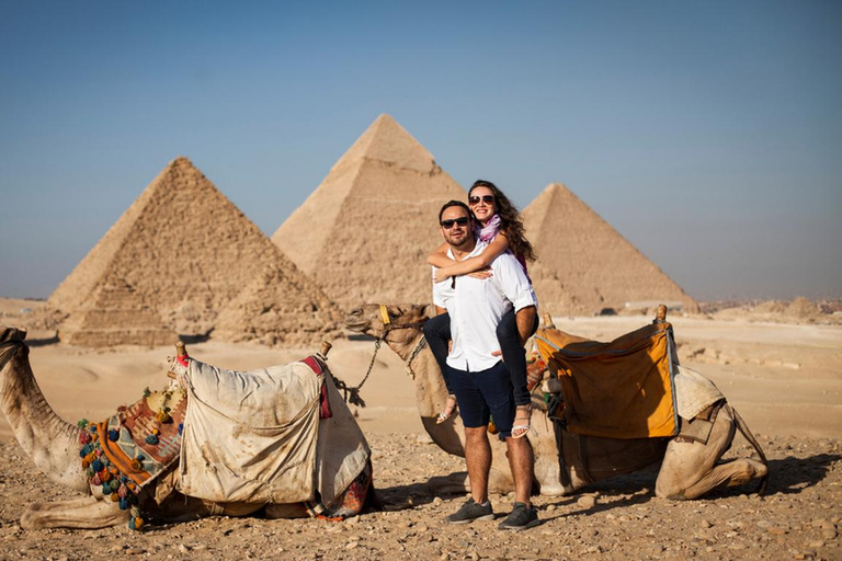 Hurghada: Cairo 2-Day Tour with Luxury Pyramids View Stay Day 1 Pyramids & GُEM Day 2 Memphis, Saqqara & Old Cairo ✨