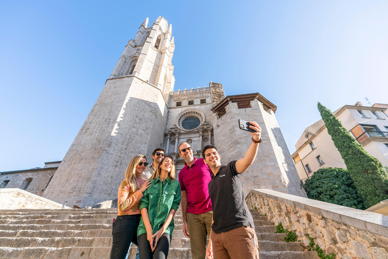 Depuis Barcelone : Musée Dali, village médiéval et visite de GéroneTour en anglais