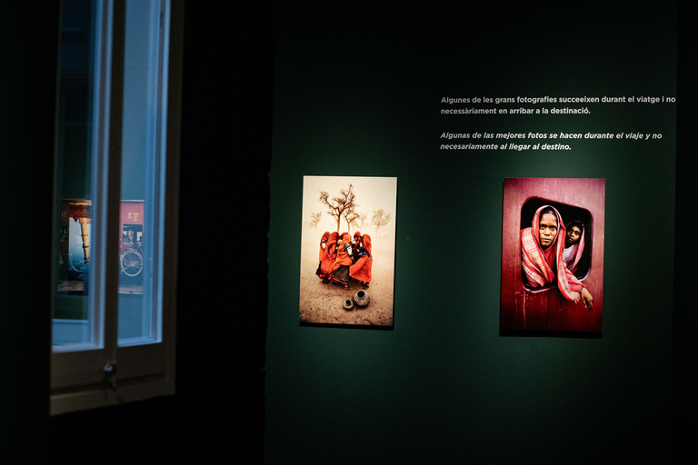Barcelona: Palau Martorell - Steve McCurry Exhibition Barcelona: Palau Martorell - Steve McCurry Exhibit
