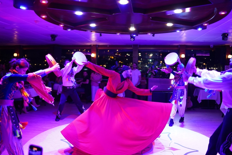 Estambul: Cena Crucero y Entretenimiento con Mesa PrivadaCena Crucero con Refrescos y Traslado al Hotel