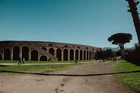 Gruppetur til Pompeji og amfiteatret med en arkæolog