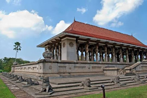 Colombo: Guided City Highlights Tour with Airport Drop-Off