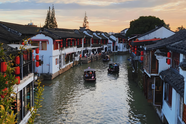 Shanghai: Film Park and Zhujiajiao Water Town Tour