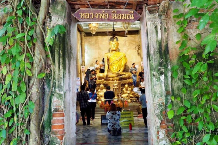 Bangkok: Maeklong Railway and Damnoen Saduak Market Tour Bangkok: Maeklong Railway, Floating Market & Wat Bangkrung