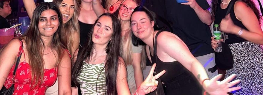 Hong Kong : une nuit sur des toits exclusifs et dans des clubs secrets