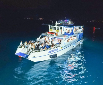 San Andrés: Festa branca no barco com bar aberto, jantar e dançarinos!