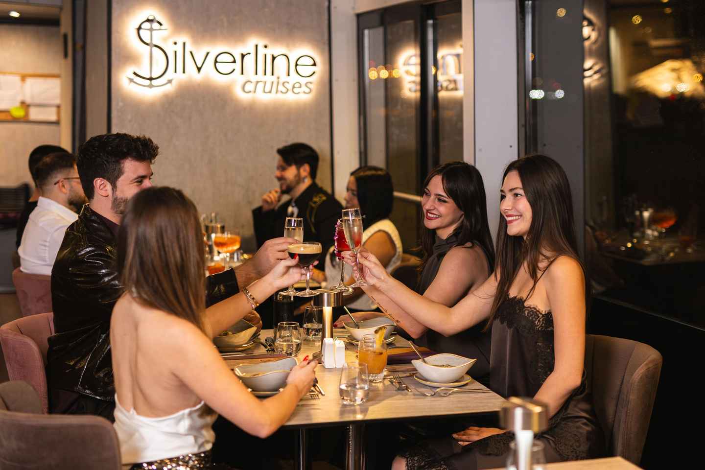 Budapest: 4-Gänge-Dinner-Kreuzfahrt mit Klaviershow