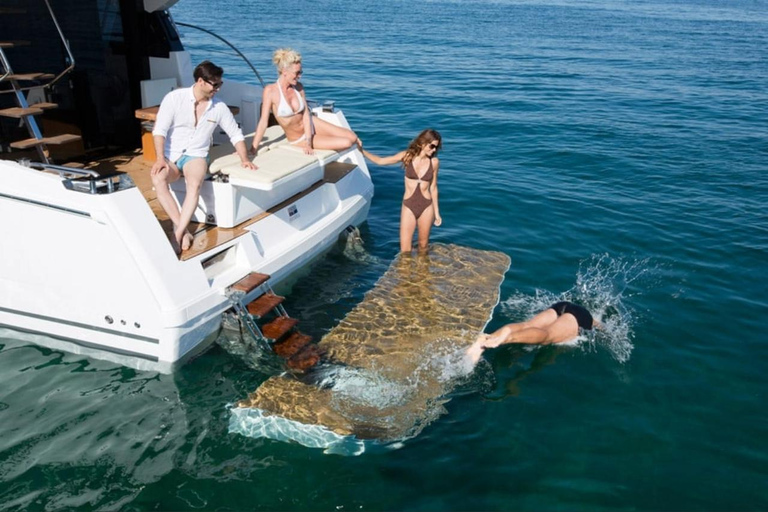 Mallorca: Private Yacht Cruise with Skipper and Lunch