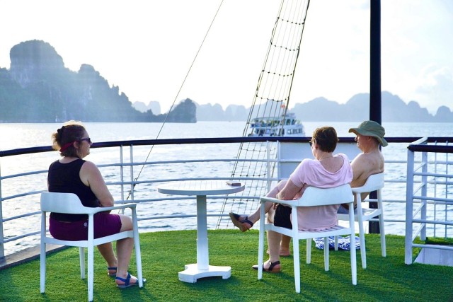 From Hanoi:Ha Long Bay day tour join-in group/charter cruise