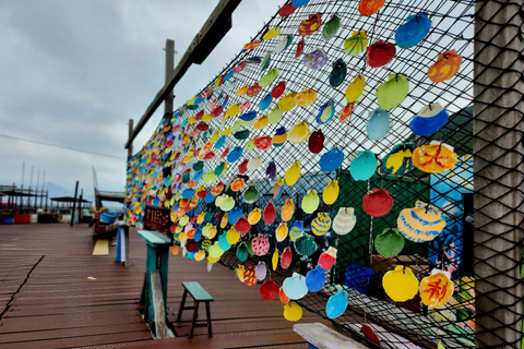 Hong Kong: Sampan Tour, Lamma Island, and Seafood Lunch