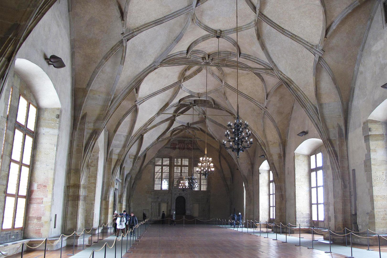 Prague: Private tour of Prague castle, meet up at hotel