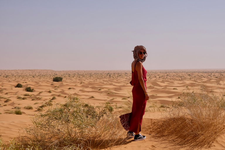 Tour de 1 día combinado por el desierto de Ksar Ghilane y Ksar Jouamaa