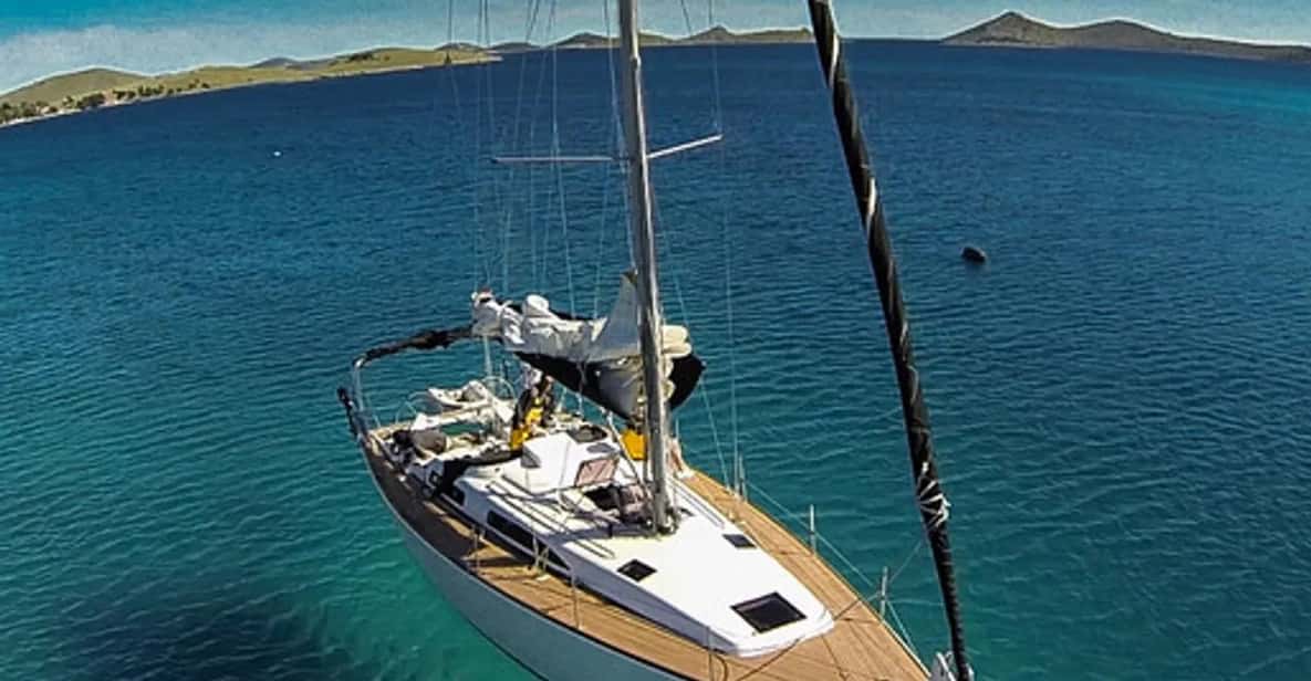 Afbeelding 4 van Zadar: luxe dagzeiltocht op jacht met lunch en drankjes