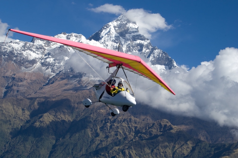 Vanuit Pokhara: ultralicht vliegen over de Himalaya