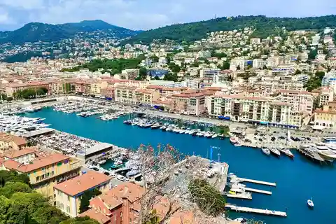 Nice : Visite pied à pied de Port Lympia et du quartier des antiquaires
