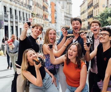 Madrid: Tapas Food Tour with Drinks and Food